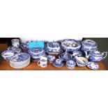 A LARGE QUANTITY OF SPODE INCLUDING A PART DINNER SERVICE (QTY)