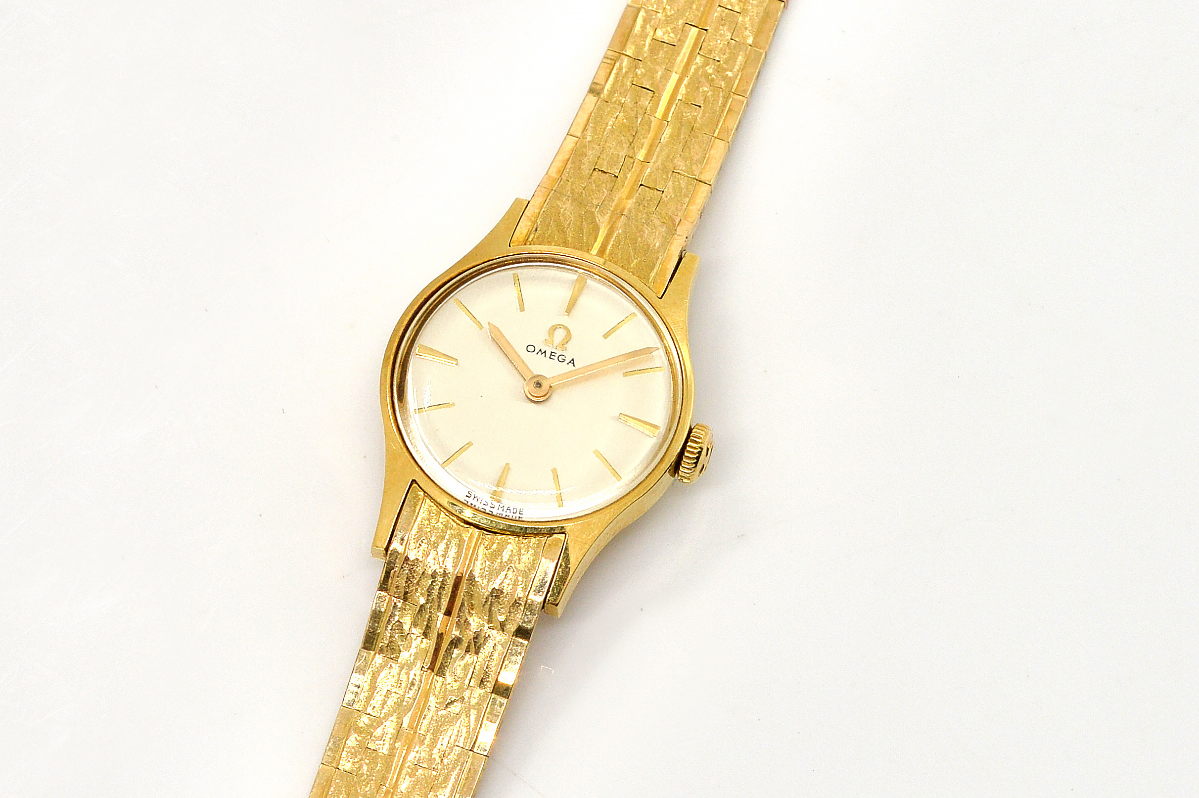 AN OMEGA LADY'S GOLD BRACELET WRISTWATCH - Image 2 of 2