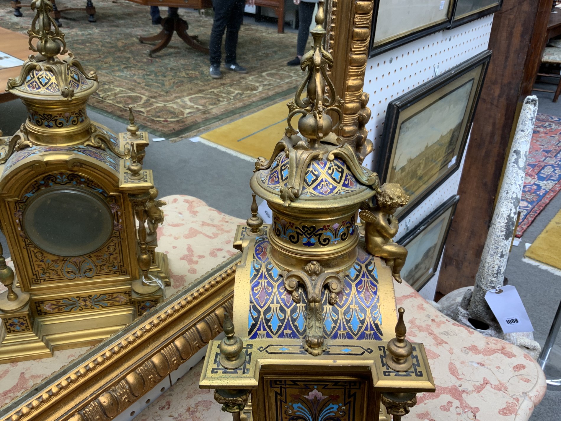 LEROY & FILS, PARIS: A FRENCH ORMOLU AND CHAMPLEVE ENAMEL MANTEL CLOCK - Bild 2 aus 7