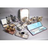 A QUANTITY OF SILVER PLATED ITEMS INCLUDING TEA POTS, TRAYS, JUGS AND FLATWARE (QTY)