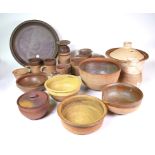 A LARGE QUANTITY OF MID 20TH CENTURY STUDIO POTTERY TEA AND DINNER WARES, (QTY)