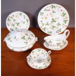 AN EXTENSIVE WEDGWOOD WILD STRAWBERRY PATTERN TEA AND DINNER SET