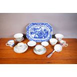 A GROUP OF ASIAN AND EUROPEAN CERAMICS INCLUDING, CHINESE TEA BOWLS, A BLUE AND WHITE PLATE...