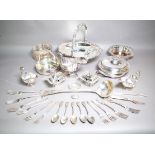 SILVER PLATED ITEMS, A GROUP INCLUDING FLATWARE, A MUFFIN DISH, BOTTLE COASTERS AND SUNDRY.