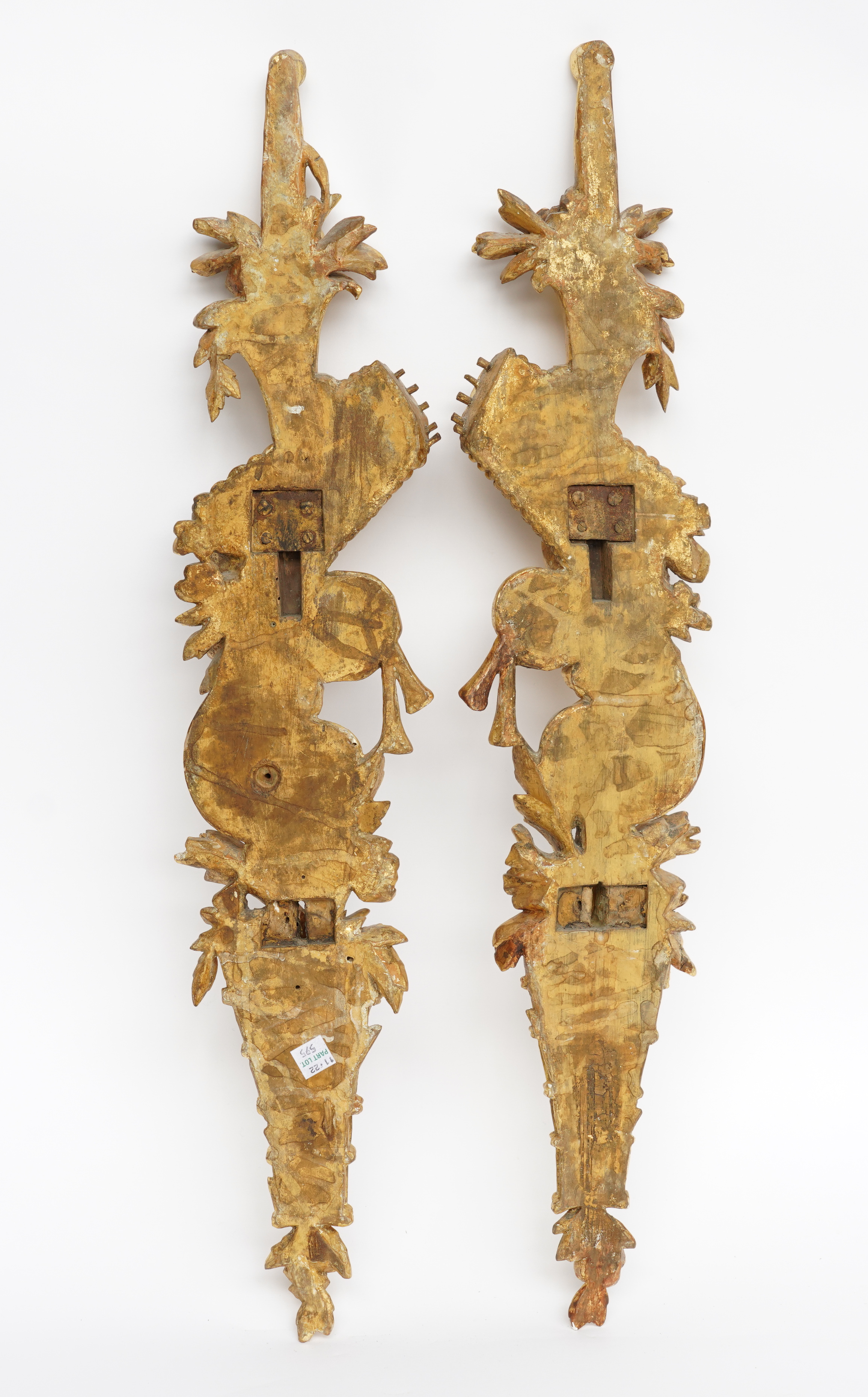 A PAIR OF CARVED GILTWOOD WALL APPLIQUÉS (2) - Image 2 of 2