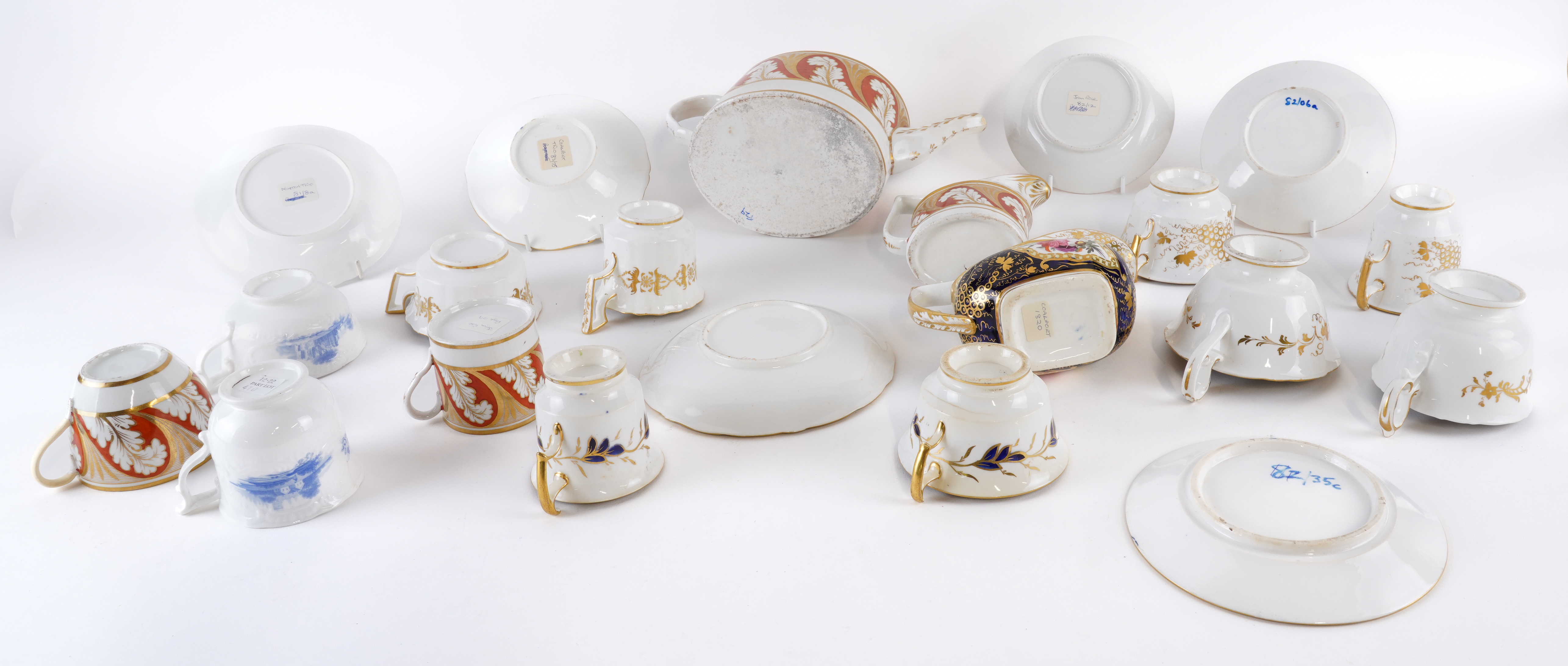 A GROUP OF ENGLISH PORCELAIN TEA AND COFFEE WARES - Image 3 of 3