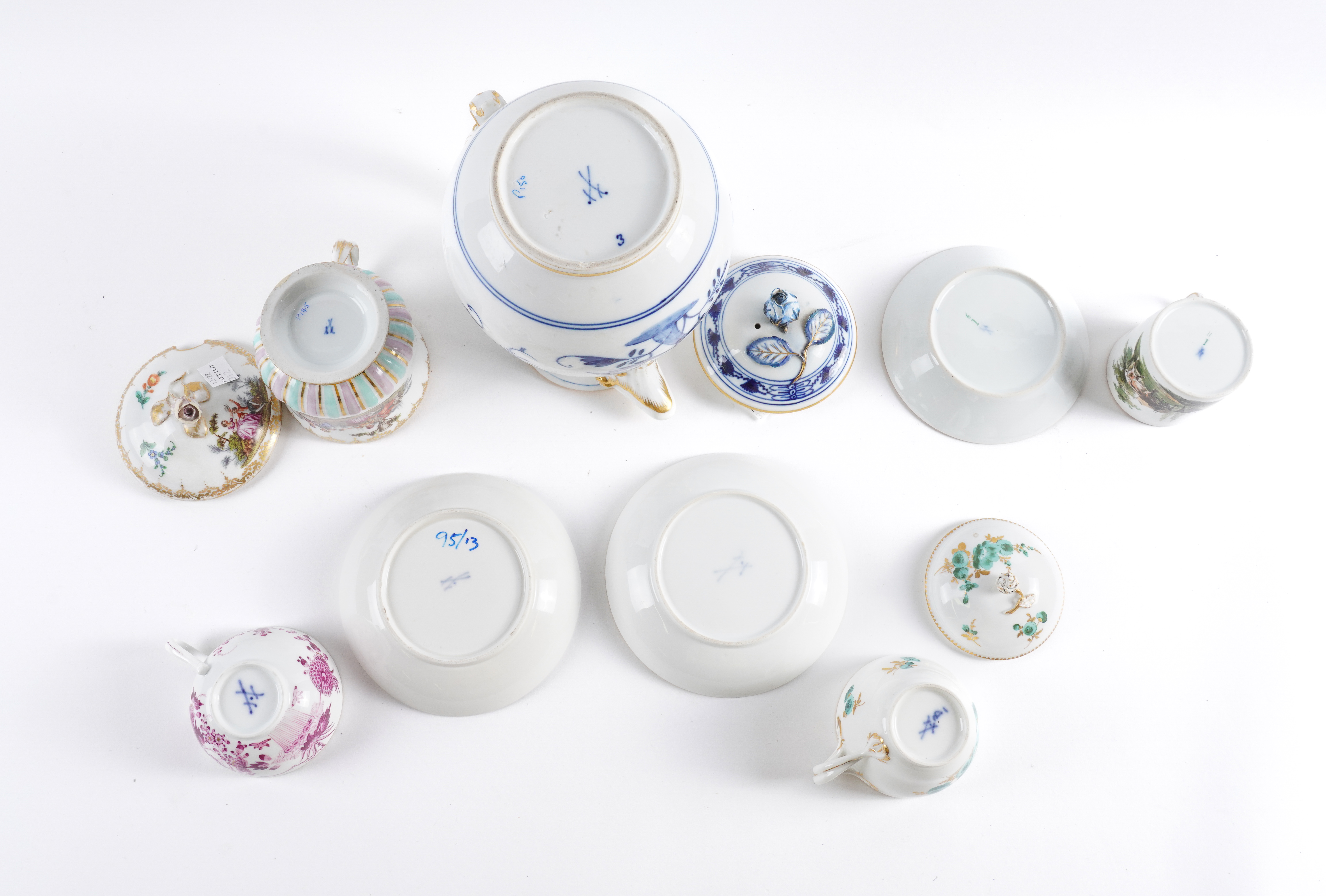 A GROUP OF MEISSEN PORCELAIN - Image 2 of 2