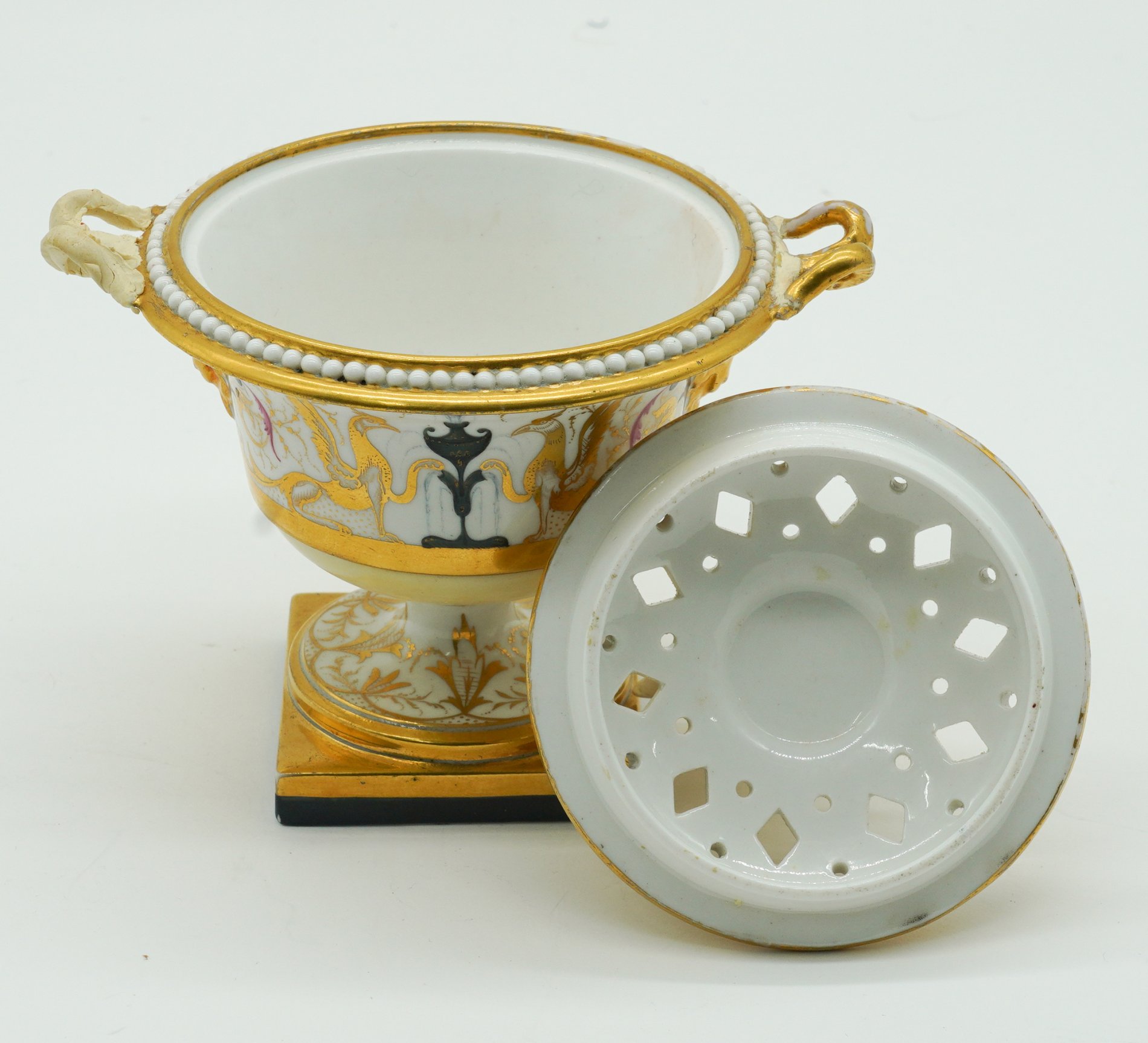 A GROUP OF ENGLISH PORCELAIN - Image 3 of 10