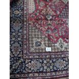 A superb quality Isfahan carpet (Isfahan is a city in central Iran), beautiful design. 4.10 x 3.