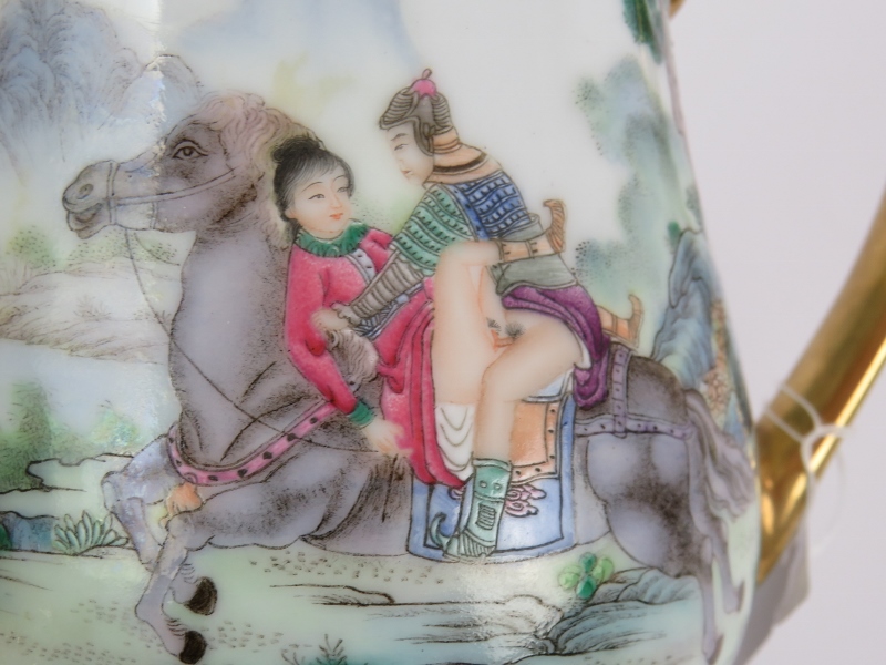 A Chinese Famille rose porcelain teapot and cover, 20th Century, hand painted in fine detail with - Image 8 of 9
