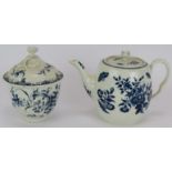 An 18th century first period Worcester porcelain tea pot with blue and white decoration and
