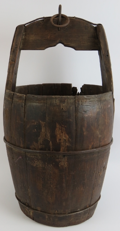 A large vintage coopered pail or well bucket with steel mounts. Height 63cm. Condition report: - Image 2 of 6