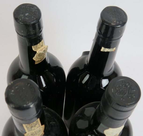 Three bottles of vintage port to include Dow's 1970, Grahams 1970, Grahams 1975 and a bottle of - Image 5 of 5