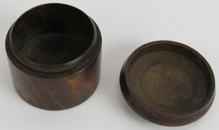 A turned hardwood treen lidded pot with domed top. Diameter 6.5cm. Height 5.5cm. Condition report: - Image 3 of 4