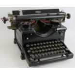 A vintage Royal typewriter circa 1930s. Condition report: Age related wear, untested.