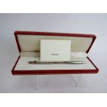 A Must de Cartier trinity ball pen with original case. Serial Number D09369. Condition report: No