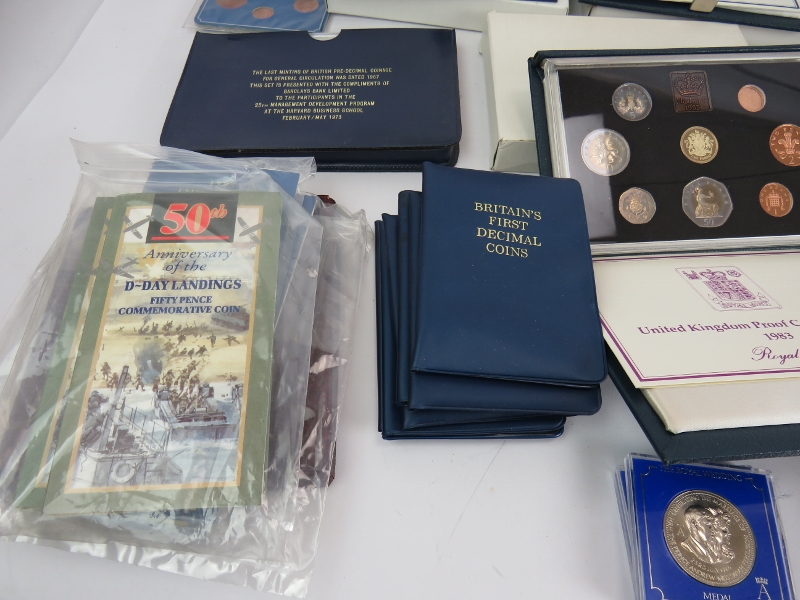 Royal Mint UK proof coin sets 1980-1990, 2 sets of many plus other proof and uncirculated sets. ( - Image 5 of 5