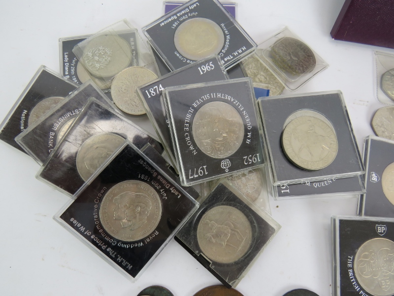 A collection of mainly British commemorative crowns, £5 coins, £2 coins, medallions and some foreign - Image 2 of 5