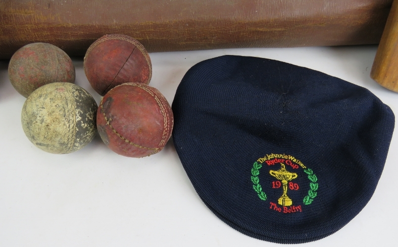 A vintage cricket bag, four vintage cricket bats including a Len Hutton Gradidge bat, four cricket - Bild 2 aus 6