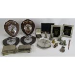 A mixed lot of mainly new gift ware including four unengraved trophy plaques, Humphrey Bear photo