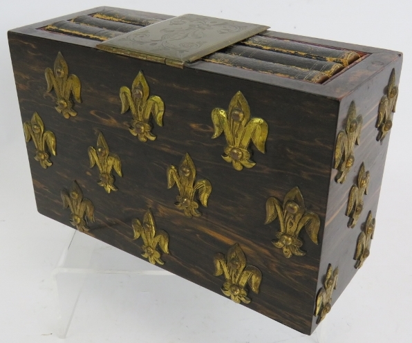 A Victorian coromandel desk top book safe decorated with gilt brass fleur-de-lys and with engraved - Bild 3 aus 6