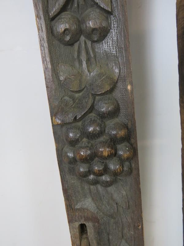 A pair of 19th century oak uprights, each carved with a green man mask and depictions of fruit and - Bild 5 aus 6