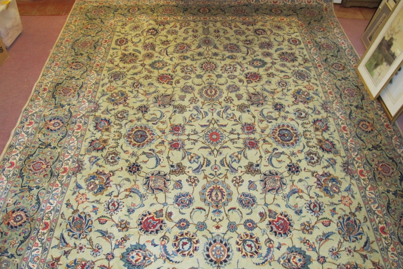 An excellent central Persian Kashan carpet, heavy floral pattern on a mint ground. Very good quality - Bild 3 aus 3