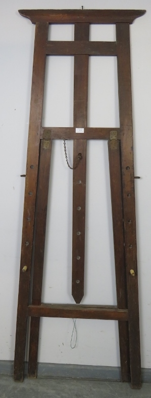 A vintage oak folding artist’s easel with height adjustable pegs. Condition report: Minor marks - Bild 3 aus 3