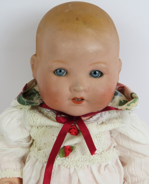 A Bisque headed Armande Marseille baby doll marked AM Germany 351/5k. Cotton and ribbon gown and - Bild 2 aus 5