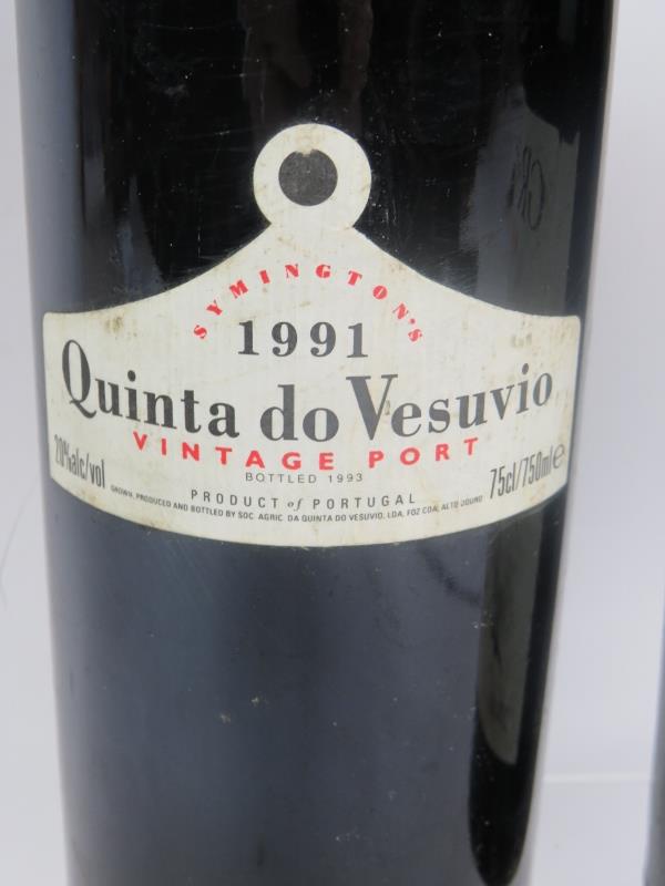 One bottle of Graham's Malvedos vintage port 1978, 75cl 20% vol and one bottle of Symington's Quinta - Image 3 of 5