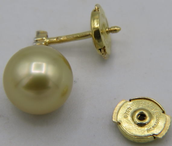 An AAAA pair of 18ct yellow gold Southsea golden pearl & diamond earrings, approx 0.17cts, VS F/G, - Image 2 of 2