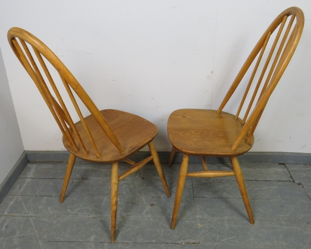 Three mid-century blond elm and beech Windsor Quaker dining chairs by Ercol, on canted supports with - Image 3 of 3