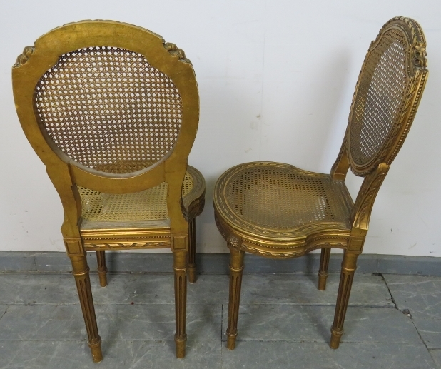 A pair of vintage French giltwood opera seats with bergère back and seat panels, featuring carved - Image 5 of 5