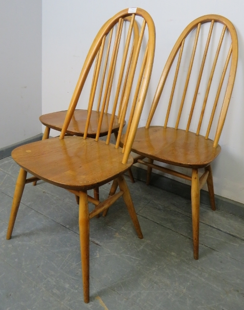Three mid-century blond elm and beech Windsor Quaker dining chairs by Ercol, on canted supports with - Image 2 of 3