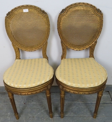 A pair of vintage French giltwood opera seats with bergère back and seat panels, featuring carved - Image 2 of 5