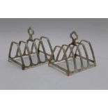 Mappin & Webb, a pair of Art Deco silver toast racks, angular form, Birmingham 1933, combined