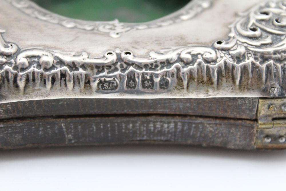 An Edwardian silver mounted pocket watch holder, having easel stand back, 11cm x 10cm, Birmingham - Image 7 of 7