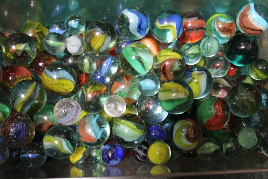 A large selection of marbles various - Image 3 of 3