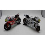 Minichamps 1:12 Honda RC213V Diecast Model Motorcycle 122161135 with Minichamps 1/12 Scale - 122 151