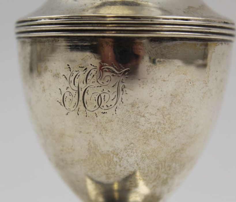 John Merry, a George III silver sugar caster, London 1806, 102g - Image 3 of 4