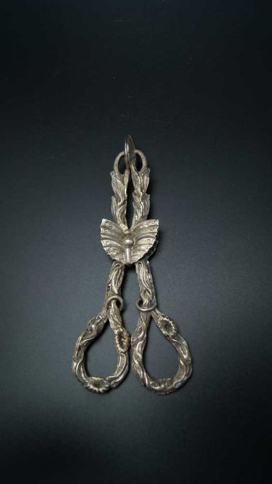 Joseph Willmore, an early Victorian silver sugar nips Birmingham 1841 - Image 4 of 12