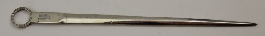 William Eley & William Fearn, a George III silver meat skewer, London 1804, 84g