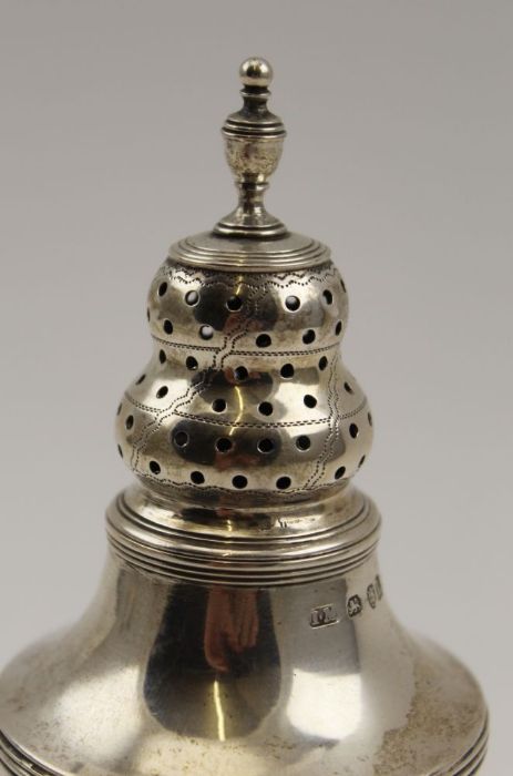 John Merry, a George III silver sugar caster, London 1806, 102g - Image 2 of 4