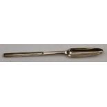 W Fearn, a George III silver marrow scoop, London 1810, 47g