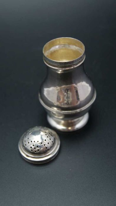 A George II silver pepper, London 1750 - Image 6 of 6