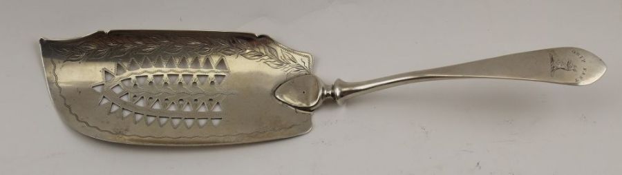 Nathaniel Gillert, a Scottish provincial silver fish slice, 1785-1821 Aberdeen, 125g - Image 2 of 6