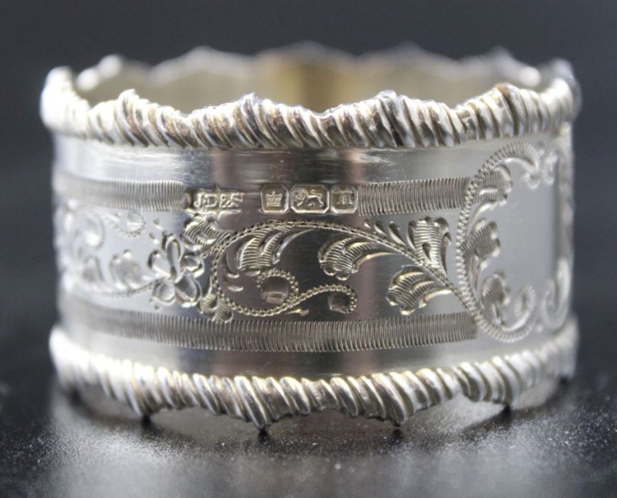 A pair of silver floral engraved napkin rings, Sheffield 1905 combined weight 55g - Image 3 of 6