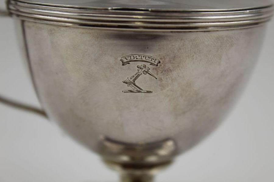 Robert & David Hennell, a George III silver mustard, with blue glass liner, London 1800, 166g - Image 2 of 5