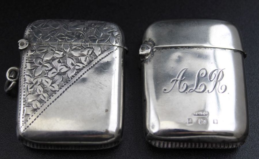 A silver shaving container with original bar of soap, two silver vesta cases, a silver pill box, sil - Image 2 of 8