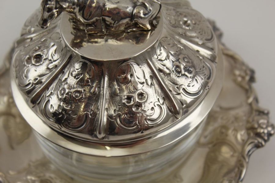 Henry Lias & Henry John Lias, a Victorian silver butter dish, London 1854, 375g - Image 3 of 5